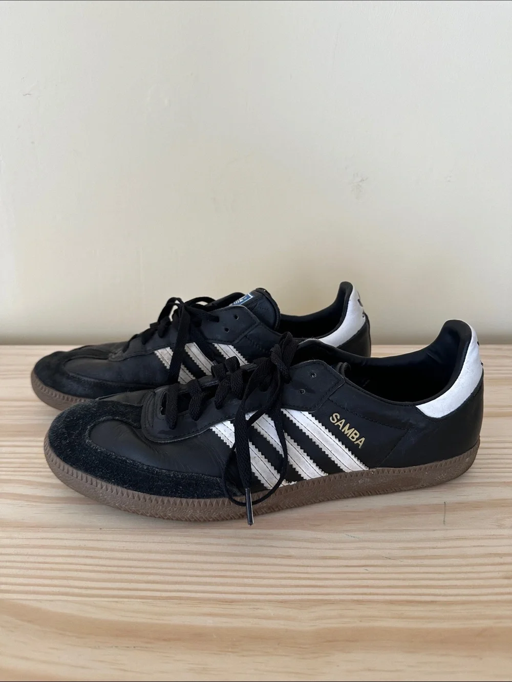 adidas classic black sambas - Men’s 10.5